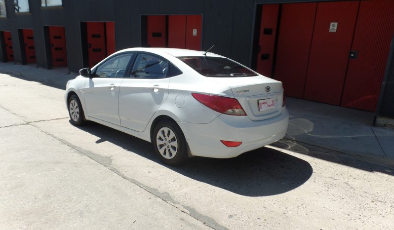 HYUNDAI ACCENT 2019 $ 6.890.000.- lleno