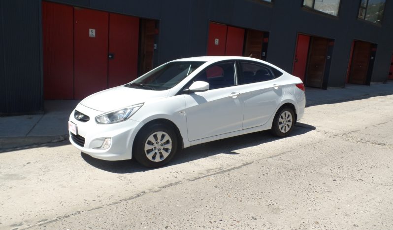 HYUNDAI ACCENT 2019 $ 6.890.000.- lleno